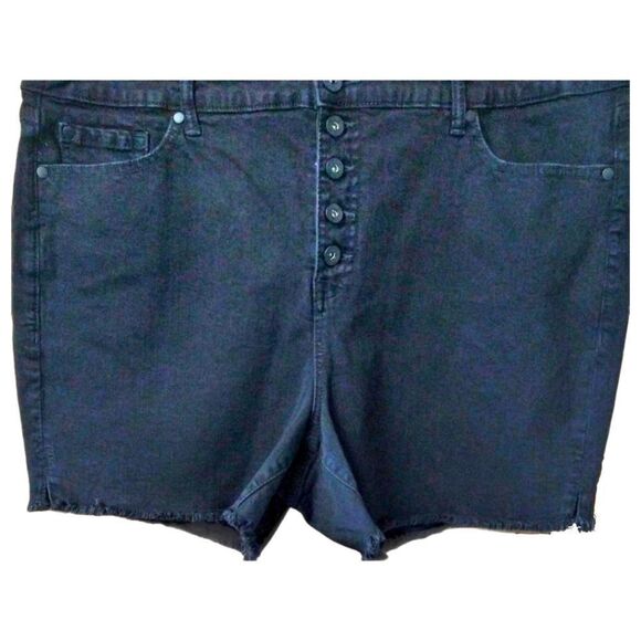 TORRID 5" High Rise  Black Shorts. SIZE 22 - Picture 4 of 16